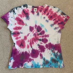 Women’s Tie Dye Shirt
